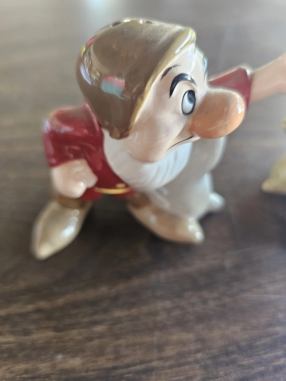 Classic Ceramic Dwarf Figurine Set - Brown & Red Home Accent❤️❤️